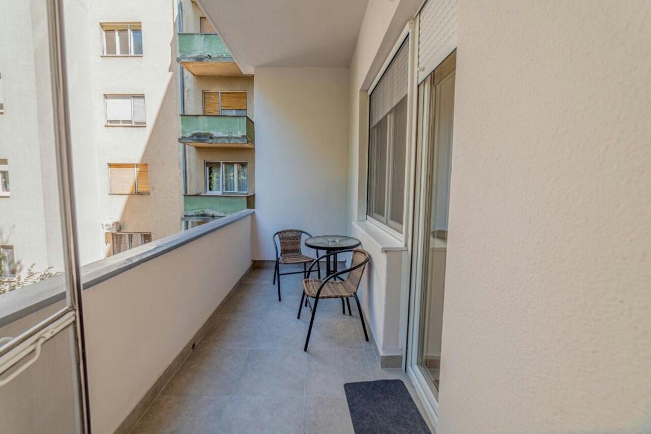 Apartman Danube Lux Daire Novi Sad Dış mekan fotoğraf