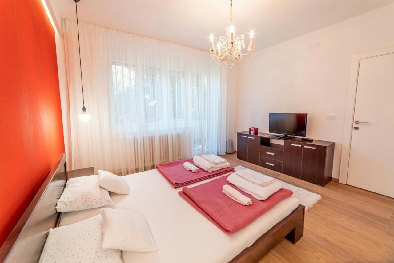 Apartman Danube Lux Daire Novi Sad Dış mekan fotoğraf