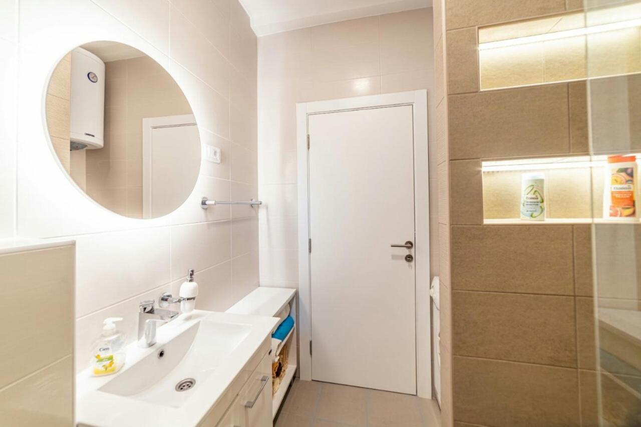 Apartman Danube Lux Novi Sad Dış mekan fotoğraf